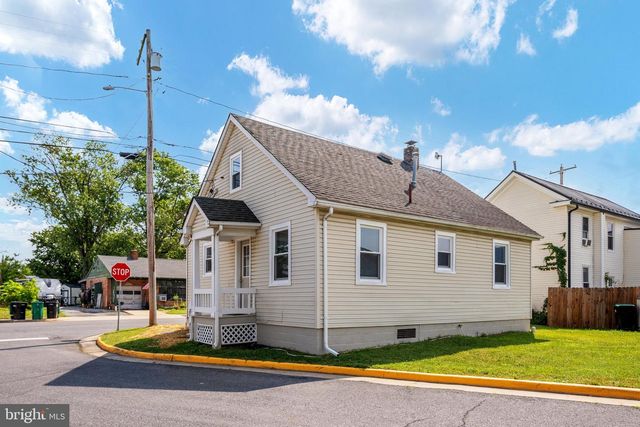 528 E QUEEN ST, Strasburg, VA 22657