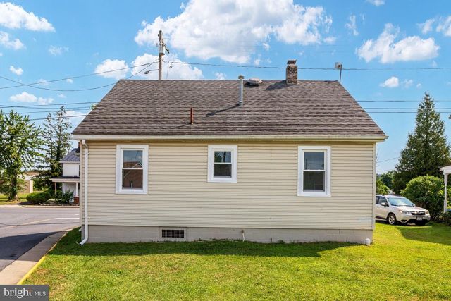 528 E QUEEN ST, Strasburg, VA 22657