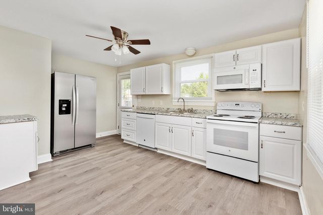 528 E QUEEN ST, Strasburg, VA 22657