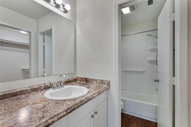 212 Rockcrest DR, Georgetown, TX 78628