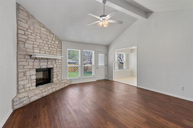 212 Rockcrest DR, Georgetown, TX 78628