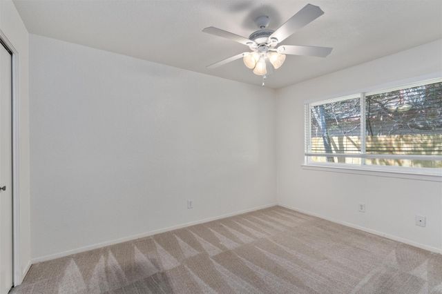 212 Rockcrest DR, Georgetown, TX 78628