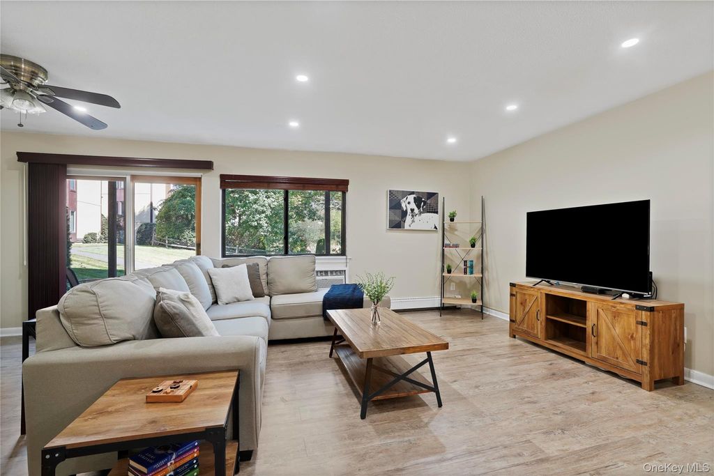 7 Granada Crescent 2, White Plains, NY 10603 — photo 3