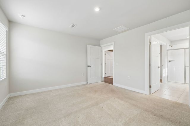 616 Streamview Dr, White House, TN 37188