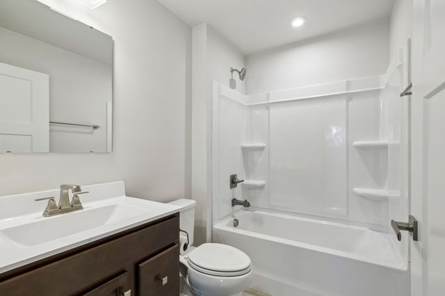 616 Streamview Dr, White House, TN 37188