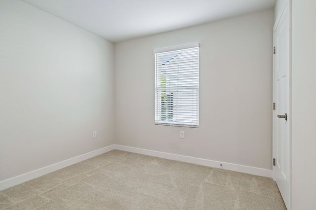 616 Streamview Dr, White House, TN 37188
