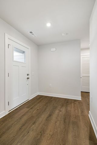 616 Streamview Dr, White House, TN 37188