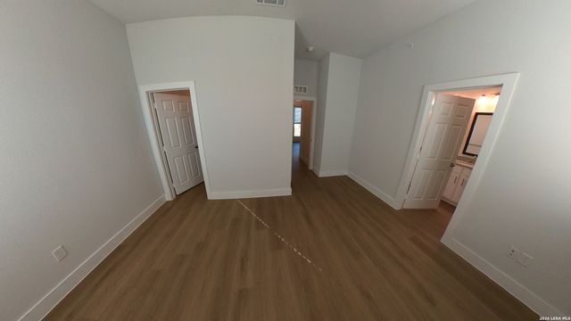 330 E Carson St Apt 3102, San Antonio, TX 78208