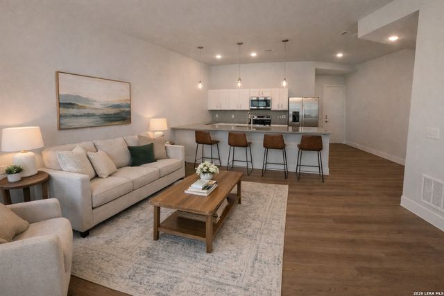 330 E Carson St Apt 3102, San Antonio, TX 78208