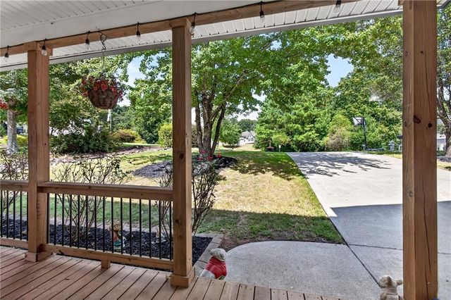 118 Nelson Oaks Drive, Ball Ground, GA 30107