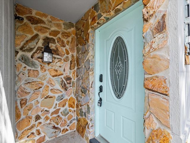 2113 W PERIO STREET, Tampa, FL 33612