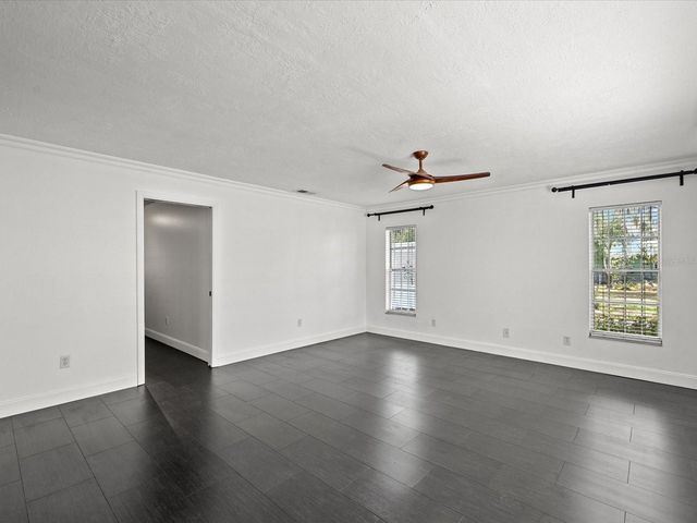 2113 W PERIO STREET, Tampa, FL 33612