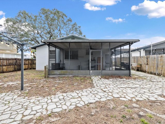 2113 W PERIO STREET, Tampa, FL 33612