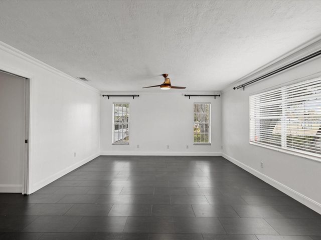 2113 W PERIO STREET, Tampa, FL 33612