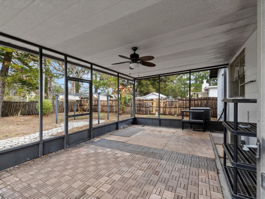 Image 22 of property listing at 2113 W PERIO STREET, Tampa, FL 33612