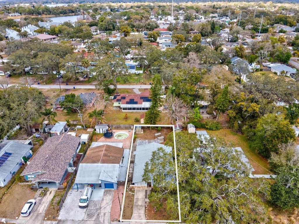 Image 28 of property listing at 2113 W PERIO STREET, Tampa, FL 33612