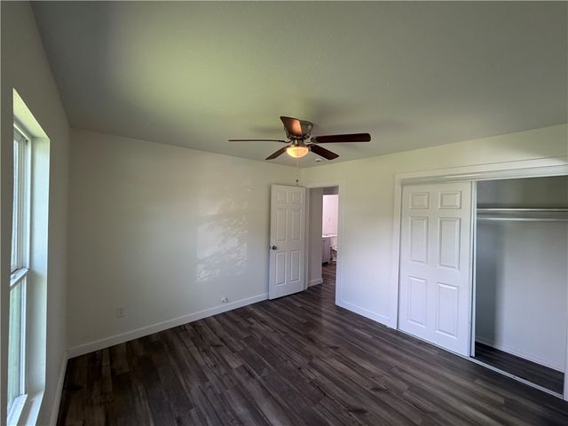 4942 Anthony St, Corpus Christi, TX 78415
