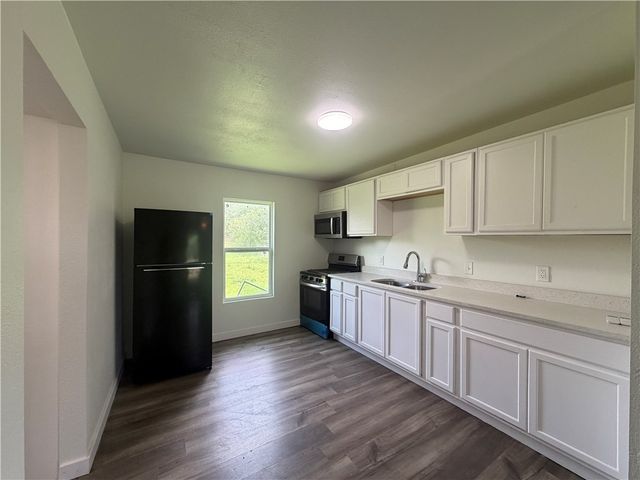 4942 Anthony St, Corpus Christi, TX 78415