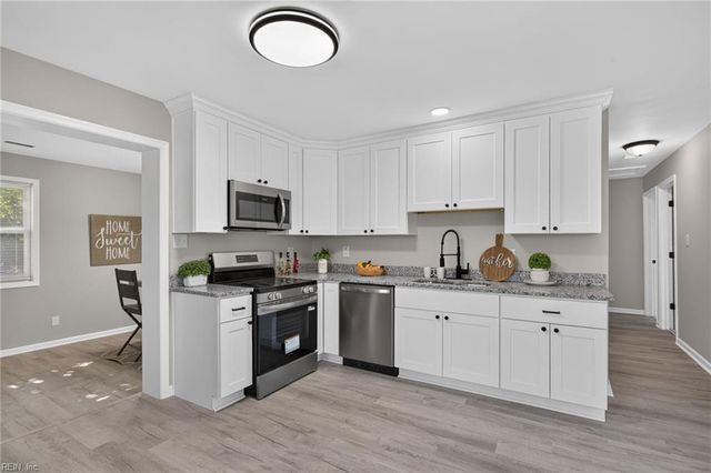 117 Jenness LN, Newport News, VA 23602