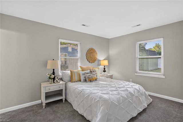 117 Jenness LN, Newport News, VA 23602
