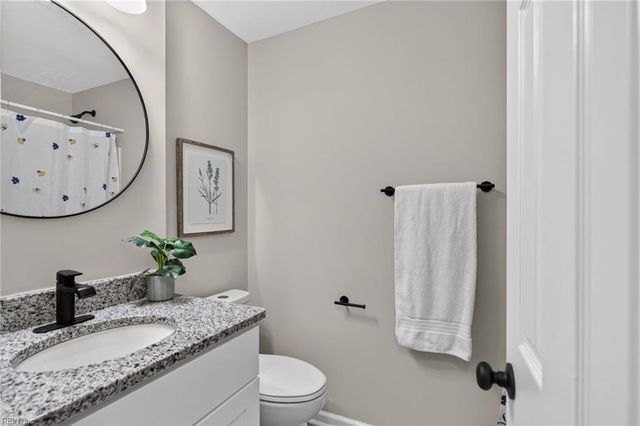 117 Jenness LN, Newport News, VA 23602