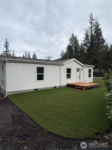 6184 Azure Way, Maple Falls, WA 98266