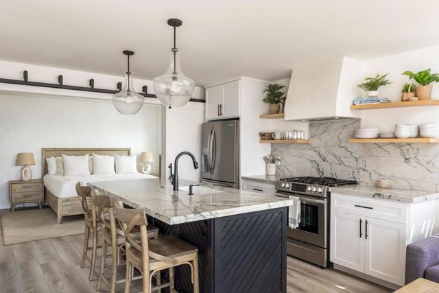 801 3 North Pacific St, Oceanside, CA 92054