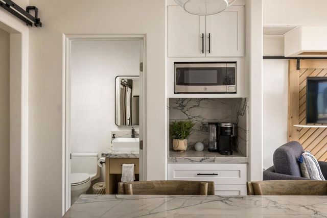 801 3 North Pacific St, Oceanside, CA 92054