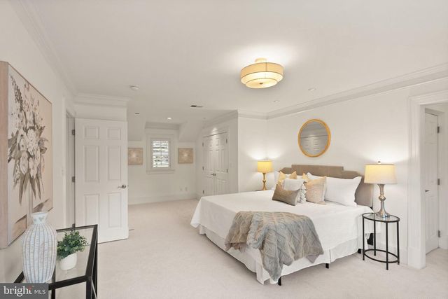 5246 LOUGHBORO RD NW, Washington, DC 20016