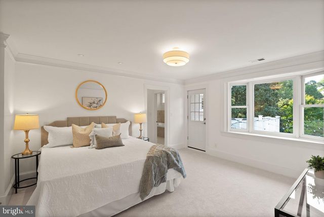 5246 LOUGHBORO RD NW, Washington, DC 20016