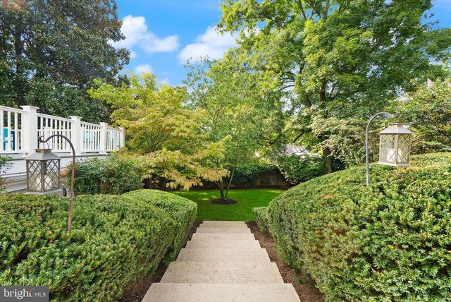 5246 LOUGHBORO RD NW, Washington, DC 20016