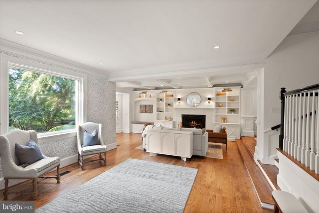 5246 LOUGHBORO RD NW, Washington, DC 20016