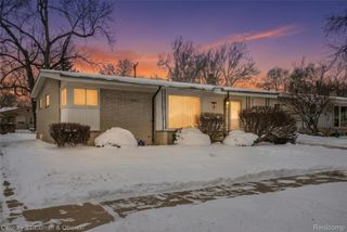 7479 N Charlesworth Street, Dearborn Heights, MI 48127