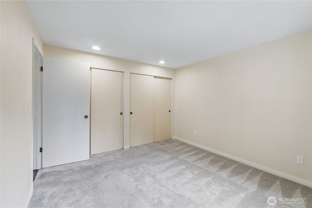 923 S 244th Place, Des Moines, WA 98198