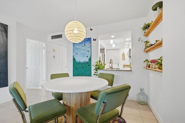 108 Royal Park Drive 1d, Oakland Park, FL 33309