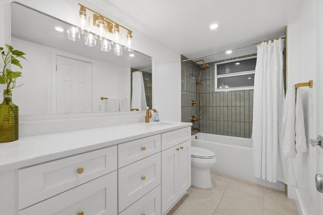 108 Royal Park Drive 1d, Oakland Park, FL 33309