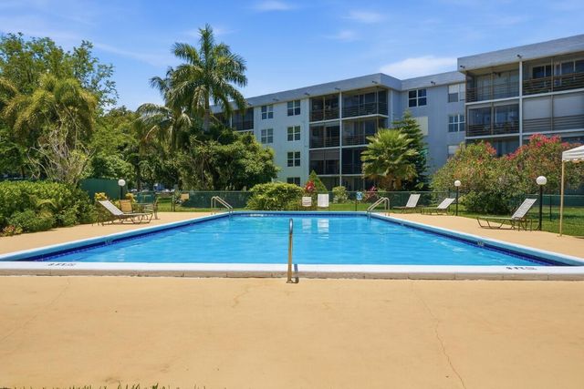 108 Royal Park Drive 1d, Oakland Park, FL 33309