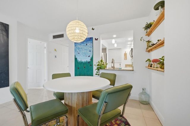108 Royal Park Drive 1d, Oakland Park, FL 33309