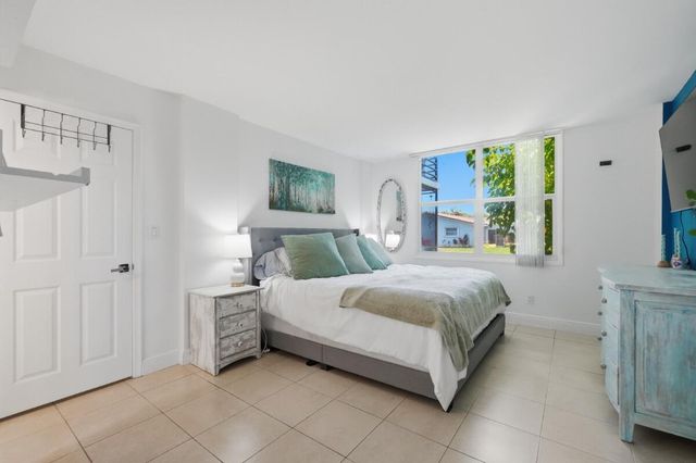 108 Royal Park Drive 1d, Oakland Park, FL 33309