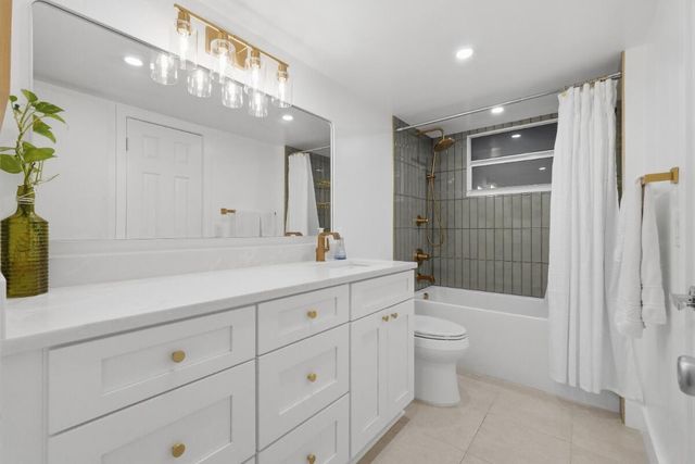 108 Royal Park Drive 1d, Oakland Park, FL 33309