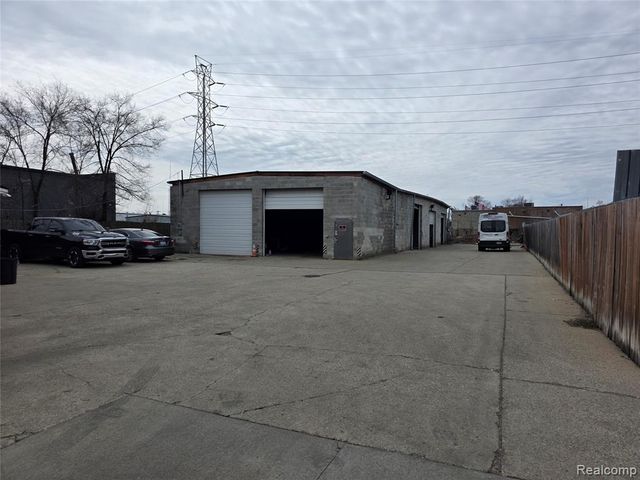 13501 Auburn Street, Detroit, MI 48223