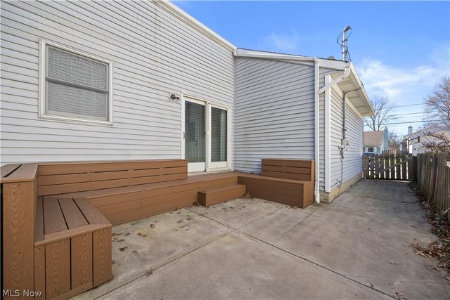 5943 Eastview Avenue, North Ridgeville, OH 44039