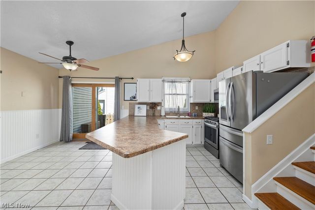 5943 Eastview Avenue, North Ridgeville, OH 44039