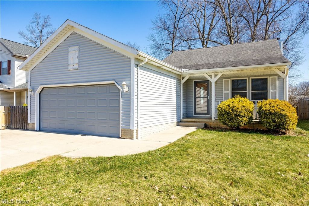 5943 Eastview Avenue, North Ridgeville, OH 44039