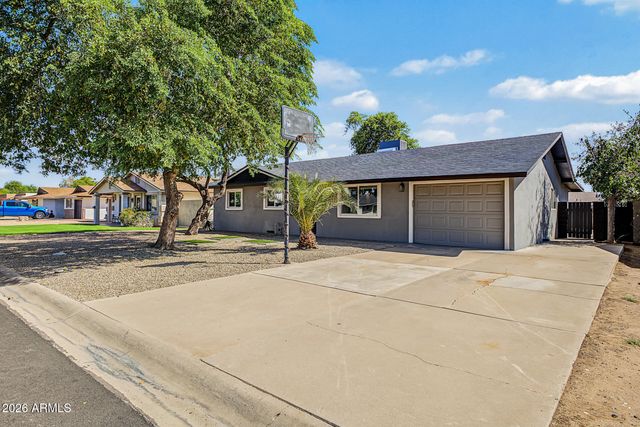 827 W ROMO JONES Street, Tempe, AZ 85281