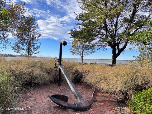 45 Pine Street, Keyport, NJ 07735
