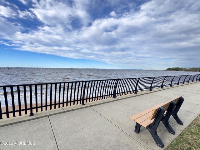 45 Pine Street, Keyport, NJ 07735
