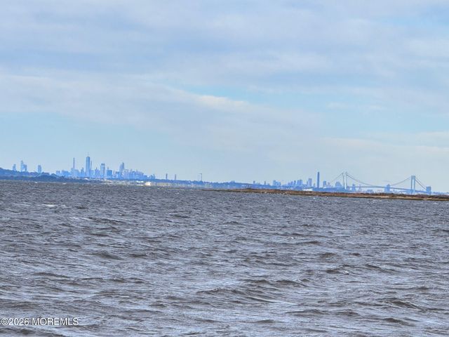 45 Pine Street, Keyport, NJ 07735