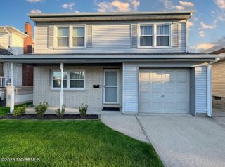 45 Pine Street, Keyport, NJ 07735
