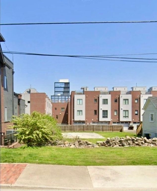 1326 3rd Ave, N, Nashville, TN 37208